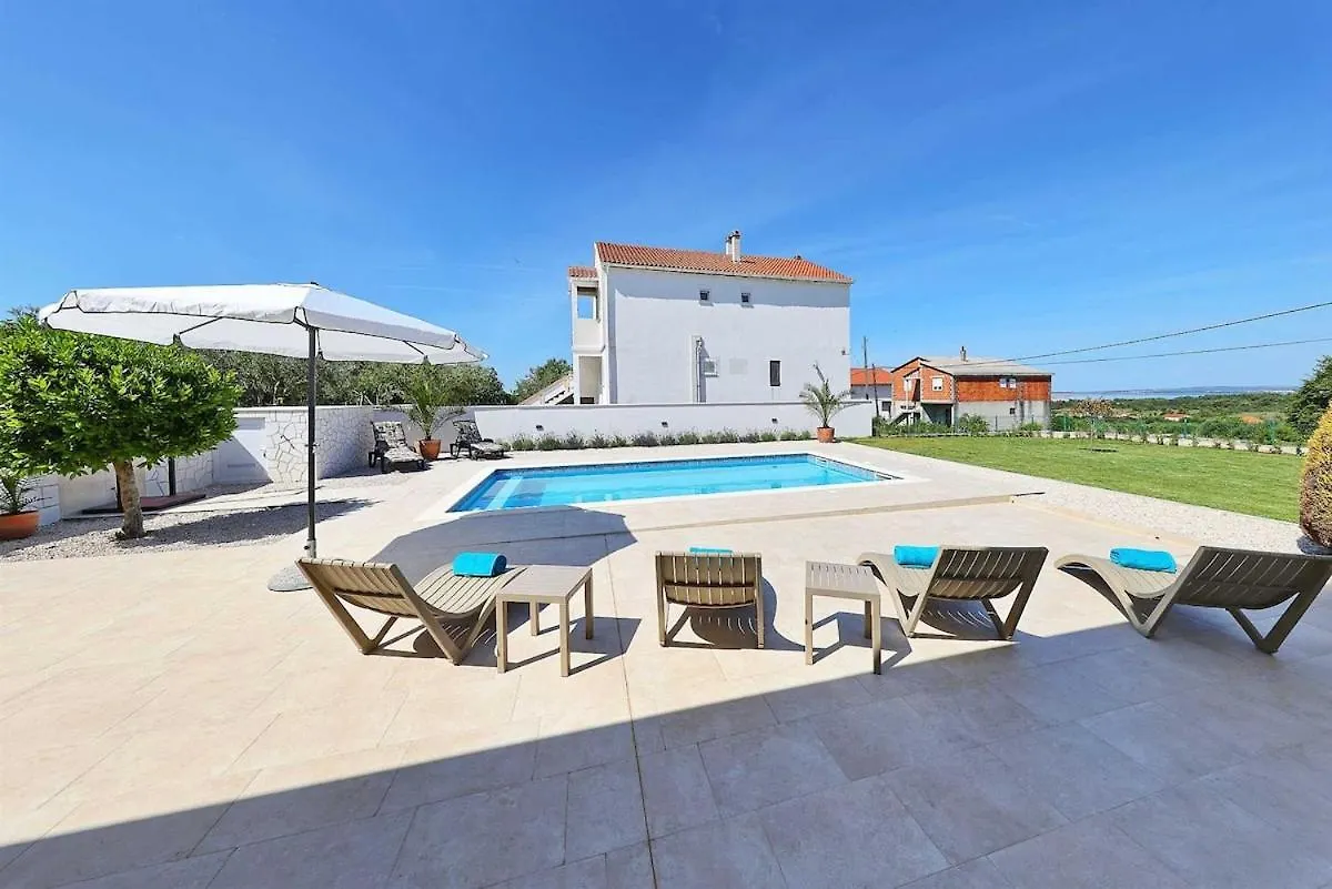 Casa de Férias Holiday House Luca With Private Pool Vrsi