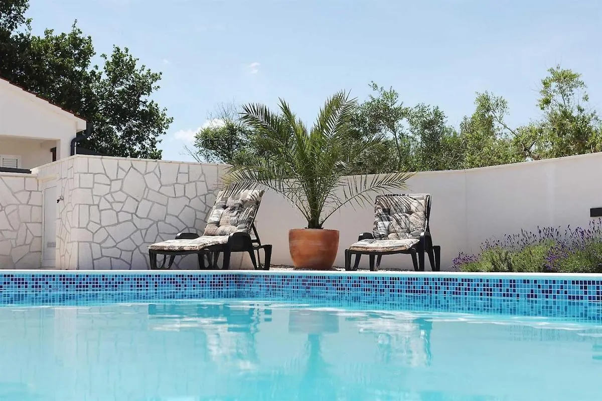 Holiday House Luca With Private Pool Vrsi 0*,  Croácia
