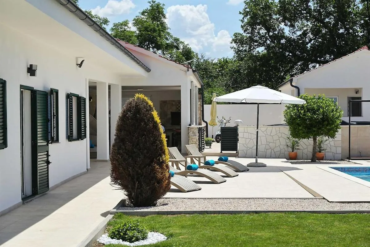 Holiday House Luca With Private Pool Vrsi